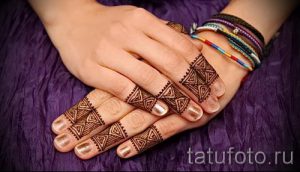 мехенди на пальцах рук - фото временной тату хной 1232 tatufoto.ru