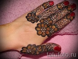 мехенди на пальцах рук - фото временной тату хной 4235 tatufoto.ru