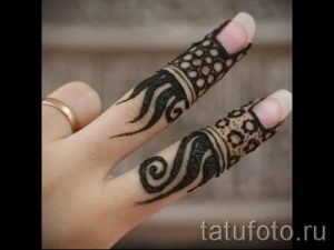 мехенди на пальцах рук - фото временной тату хной 5236 tatufoto.ru