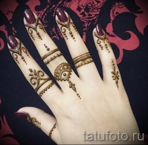 мехенди на пальцах рук - фото временной тату хной 6237 tatufoto.ru