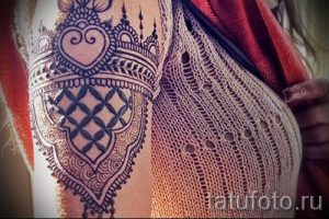 мехенди на руке браслет - фото временной тату хной 11264 tatufoto.ru