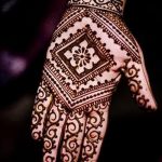 мехенди на руке геометрия - фото временной тату хной 2278 tatufoto.ru