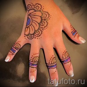 мехенди на руке для детей - фото временной тату хной 3286 tatufoto.ru