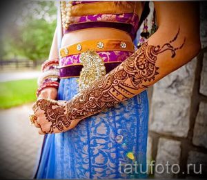 мехенди на руке до локтя - фото временной тату хной 3316 tatufoto.ru