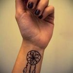 мехенди на руке ловец снов - фото временной тату хной 11357 tatufoto.ru