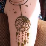 мехенди на руке ловец снов - фото временной тату хной 14360 tatufoto.ru