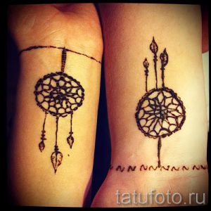 мехенди на руке ловец снов - фото временной тату хной 2348 tatufoto.ru