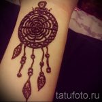 мехенди на руке ловец снов - фото временной тату хной 7353 tatufoto.ru