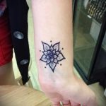 мехенди на руке маленькие - фото временной тату хной 2368 tatufoto.ru