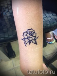 мехенди на руке маленькие - фото временной тату хной 3369 tatufoto.ru
