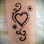 мехенди на руке маленькие - фото временной тату хной 8374 tatufoto.ru