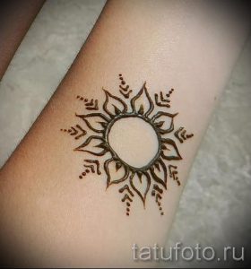 мехенди на руке маленькие - фото временной тату хной 9375 tatufoto.ru