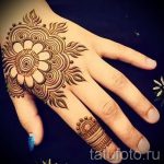 мехенди на руке мандала - фото временной тату хной 2378 tatufoto.ru