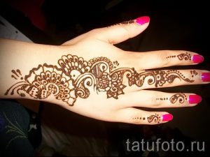 мехенди на руке рисунок - фото временной тату хной 3415 tatufoto.ru