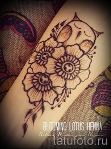 мехенди на руке сова - фото временной тату хной 2420 tatufoto.ru