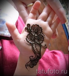 мехенди на руке фото для девочек - фото временной тату хной 8431 tatufoto.ru