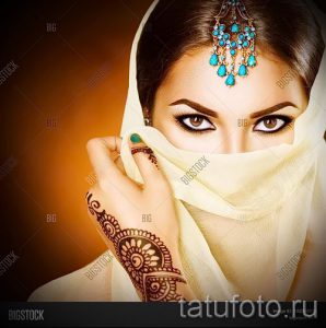 мехенди на руке хной - фото временной тату хной 1437 tatufoto.ru