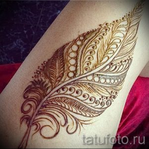 мехенди перо на ноге - варианты временной тату хной от 05082016 3239 tatufoto.ru