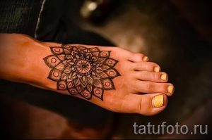 рисунки хной на ноге легкие - варианты временной тату хной от 05082016 3252 tatufoto.ru