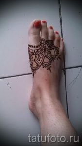 роспись хной на ноге - варианты временной тату хной от 05082016 5277 tatufoto.ru