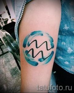 тату водолей акварель - фото - пример готовой татуировки от 01082016 1109 tatufoto.ru
