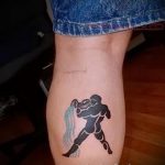 тату водолей на ноге - фото - пример готовой татуировки от 01082016 1126 tatufoto.ru