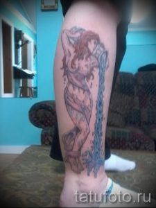 тату водолей на ноге - фото - пример готовой татуировки от 01082016 3128 tatufoto.ru