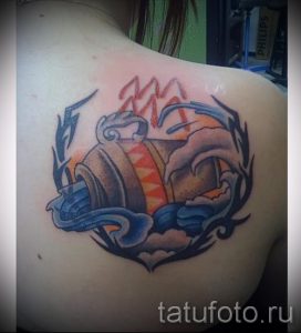 тату водолей на плече - фото - пример готовой татуировки от 01082016 2132 tatufoto.ru