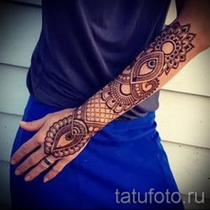 тату мехенди на руке - фото временной тату хной 1476 tatufoto.ru