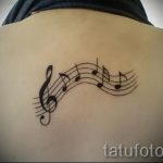 тату ноты и скрипичный ключ - фото готовой татуировки от 02082016 6108 tatufoto.ru