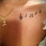 тату ноты маленькие - фото готовой татуировки от 02082016 3112 tatufoto.ru
