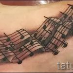 тату ноты на ноге - фото готовой татуировки от 02082016 8159 tatufoto.ru