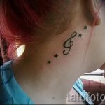 тату ноты на шее - фото готовой татуировки от 02082016 13184 tatufoto.ru