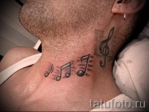 тату ноты на шее - фото готовой татуировки от 02082016 15186 tatufoto.ru
