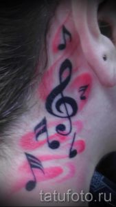 тату ноты на шее - фото готовой татуировки от 02082016 25196 tatufoto.ru