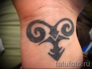 тату овен на запястье - фото готовой татуировки от 02082016 2099 tatufoto.ru