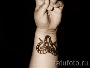 тату овен на запястье - фото готовой татуировки от 02082016 3100 tatufoto.ru