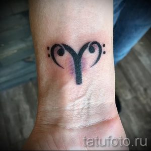 тату овен на запястье - фото готовой татуировки от 02082016 4101 tatufoto.ru