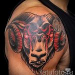 тату овна на плече - фото готовой татуировки от 02082016 2119 tatufoto.ru