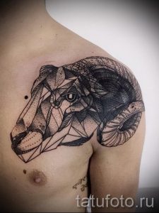тату овна на плече - фото готовой татуировки от 02082016 3120 tatufoto.ru