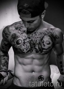фото - крутые тату на груди мужские - пример 1224 tatufoto.ru