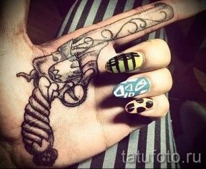 фото - крутые тату на кисть - пример 5251 tatufoto.ru