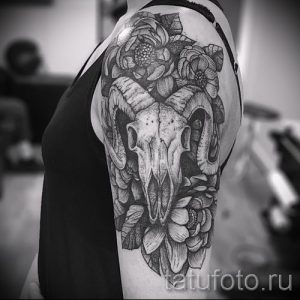 череп овен тату - фото готовой татуировки от 02082016 6130 tatufoto.ru