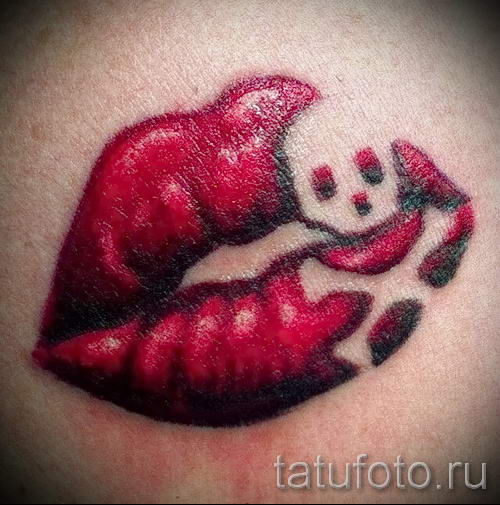 Татуировка поцелуй - значение, эскизы тату и фото 68 Татуировка поцелуй - значение, эскизы тату и фото 45
