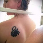 black-swan-tattoo-an-example-of-the-finished-tattoo-1002-tatufoto-ru