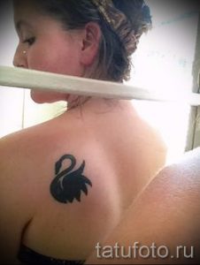 black-swan-tattoo-an-example-of-the-finished-tattoo-1002-tatufoto-ru