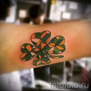 Four Leaf Clover-Tätowierung - Tattoo Glück Reichtum 2012 tatufoto.ru
