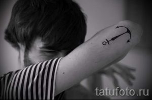 einfache Tattoos für Männer - Beispielfoto des fertigen Tätowierung 02092016 3035 tatufoto.ru