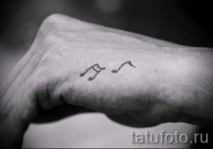 einfache Tätowierung auf der Hand - ein Foto des fertigen Tätowierung 02092016 1011 tatufoto.ru
