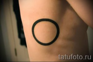 einfache schwarze Tattoo - ein Foto des fertigen Tätowierung 02092016 1010 tatufoto.ru